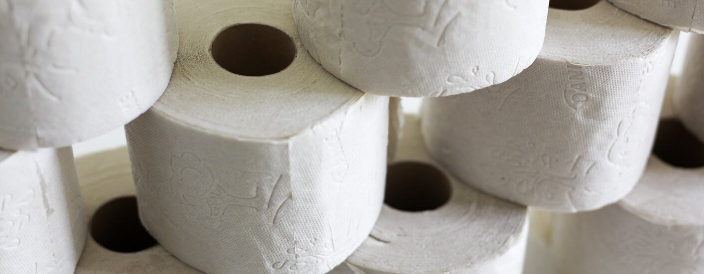 Cómo Optimizar el Uso del Papel Higiénico en Baños de Alto Tráfico